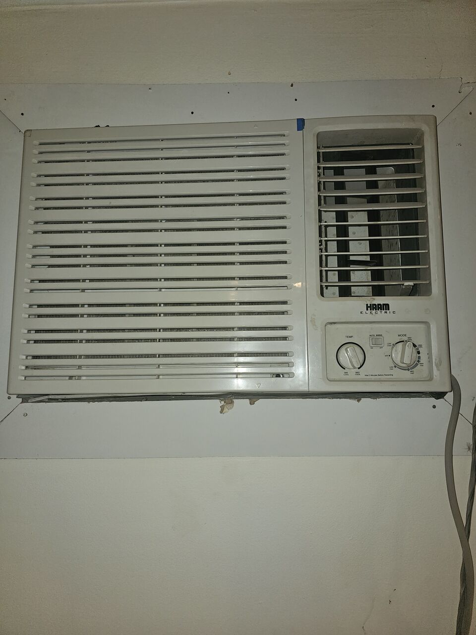 Al Sulaymaniyyah, Air Conditioners, SAR 400,  Window AC Haam 1.5 Ton In Perfect Working.  Less Used