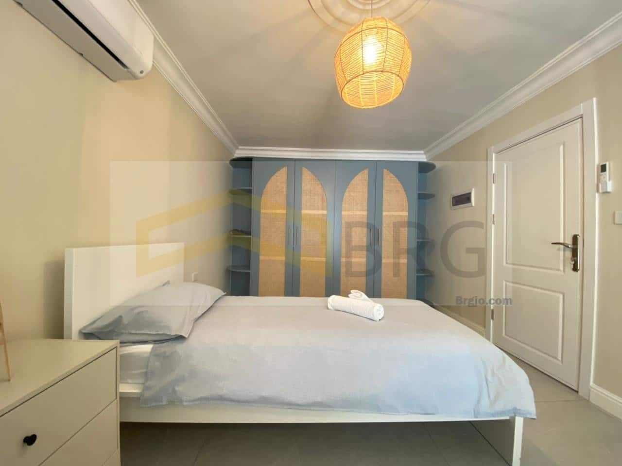 Amman, Apts/Flats Wanted, JOD 14000/year,  Furnished,  2 BR,  4 Sq. Meter,  4th Circle. Where Comfort Meets City Living. ✨