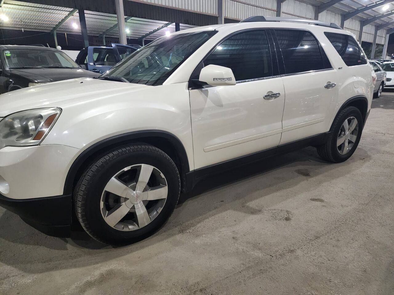 Al Malaz, Vehicles, Cars & Trucks , SAR 18000,  Gmc Acadia,  2011,  Automatic,  264000 KM,  All Good Condition New AC Compressor With 1 Year Warranty All Work Done