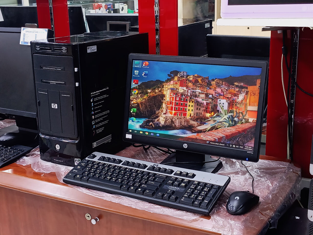 Manama, Computers, BHD 22,  HP Computer AMD Dual-Core 2.80GHz 3GB/500GB 19&rsquo;&rsquo; Monitor With WIFI 22BD