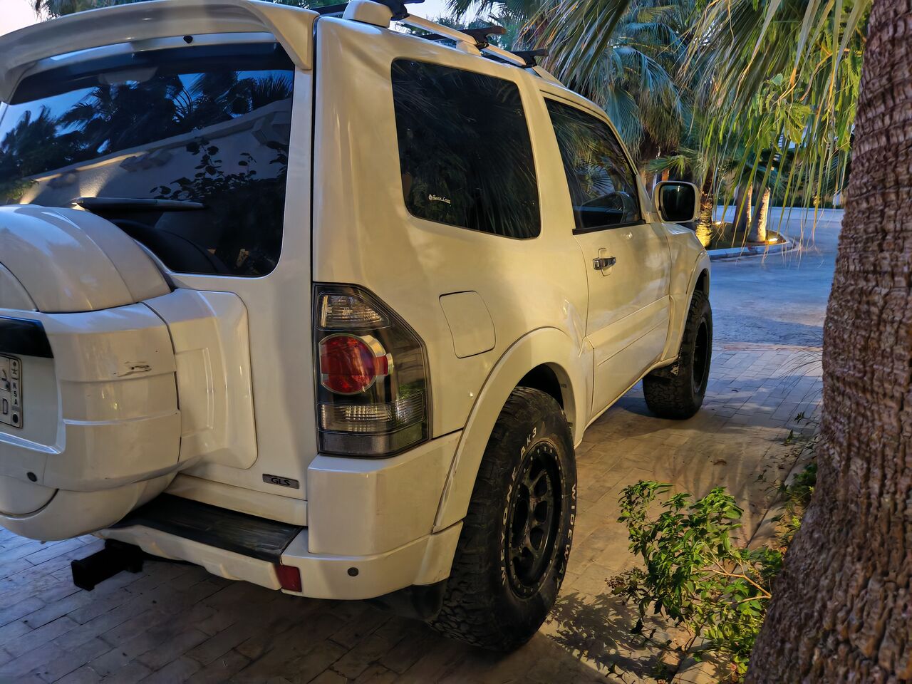 Riyadh, Vehicles, Cars & Trucks , SAR 35000,  Mitsubishi Pajero,  2010,  Automatic,  235000 KM,  3 Door Pajero Suitable For The Desert