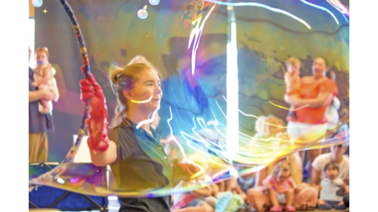 Los Angeles, Event Planning, What Is A Bubble Show For Schools In Los Angeles?