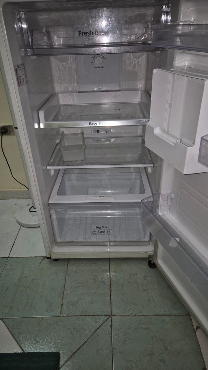 Jeddah, Appliances, SAR 1350,  Samsung Refrigerator, Excellent Condition 11.54 Cft, Digital Invertor
