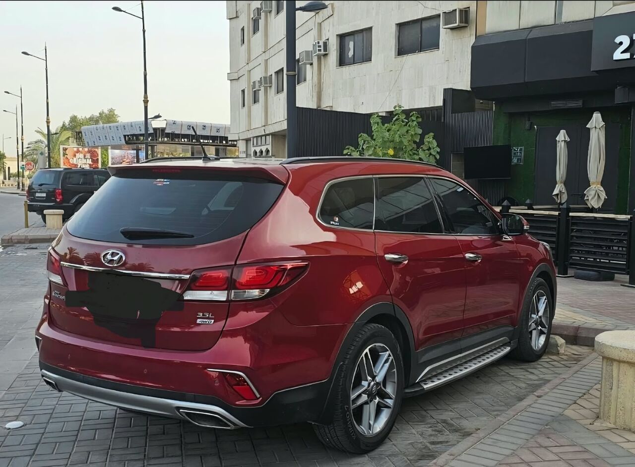 Olaya, Vehicles, Cars & Trucks , SAR 60,  Hyundai Santa Fe Grand,  2017,  Automatic,  150000 KM,  Hyundai Grand SantaFe