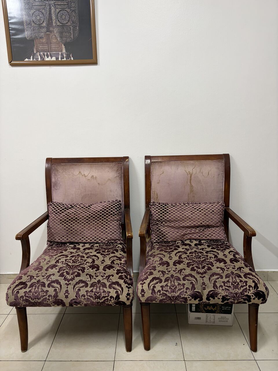 Al Malaz, Furniture, SAR 2200,  Urgent Sale Royal Sofa Set With Cusion&rsquo;s.