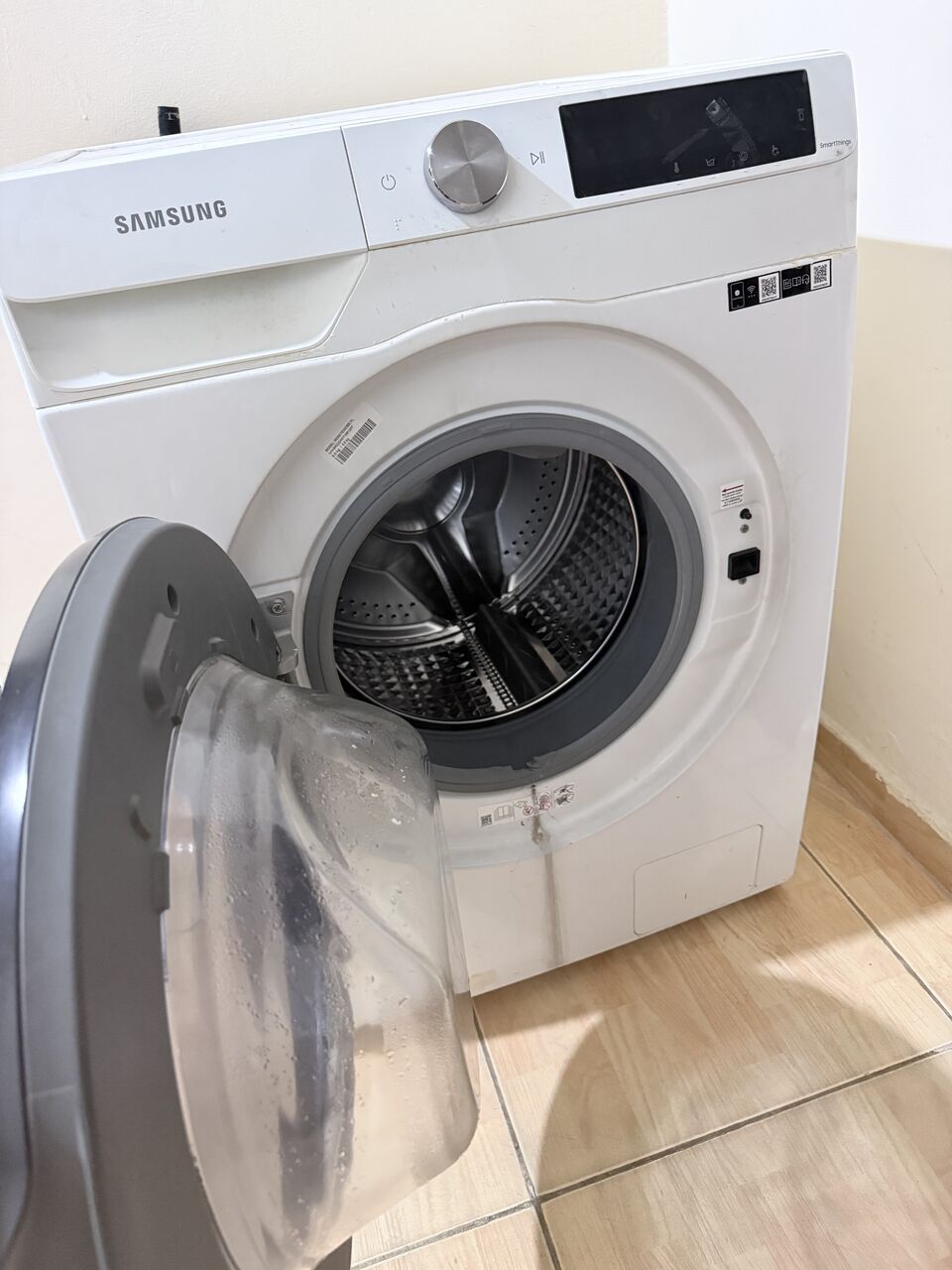 Riyadh, Appliances, SAR 750,  Samsung Washing Machine With Dryer- Smart Things