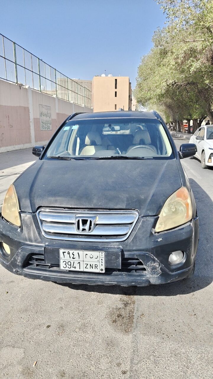 Riyadh, Vehicles, Cars & Trucks , SAR 15000,  Honda CR-V,  2005,  Automatic,  473000 KM,  Excellent Condition  Available For Sale Reasonable Price