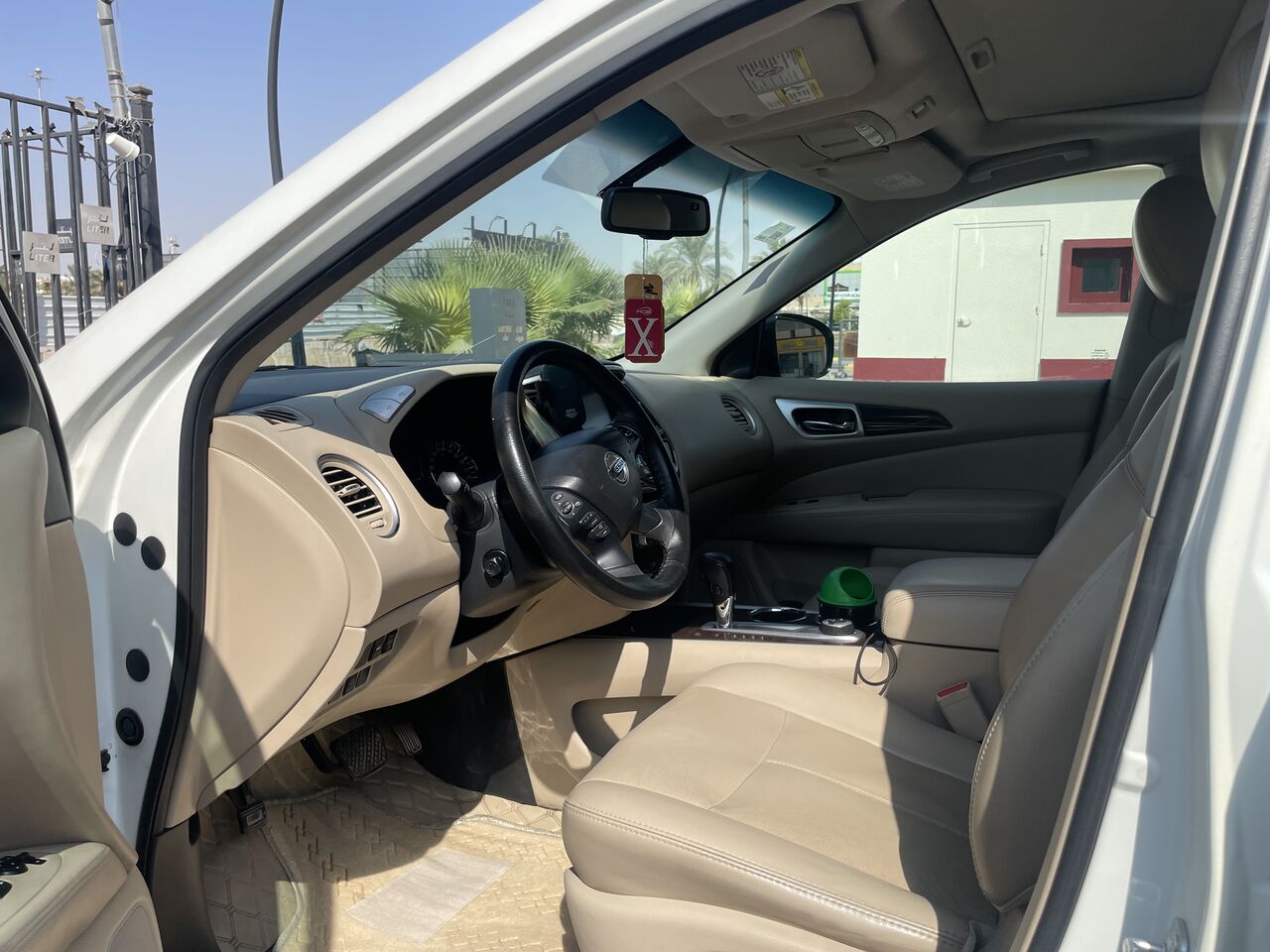 Riyadh, Vehicles, Cars & Trucks , SAR 30000,  Nissan Pathfinder Platinum,  2016,  Automatic,  218000 KM,  Nissan Pathfinder  SV AWD
