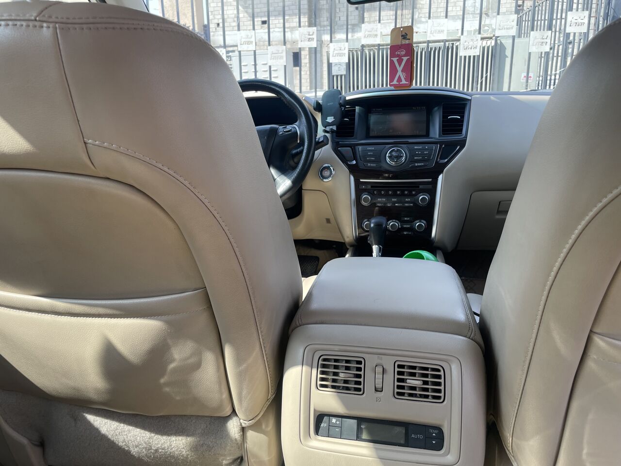Riyadh, Vehicles, Cars & Trucks , SAR 30000,  Nissan Pathfinder Platinum,  2016,  Automatic,  218000 KM,  Nissan Pathfinder  SV AWD