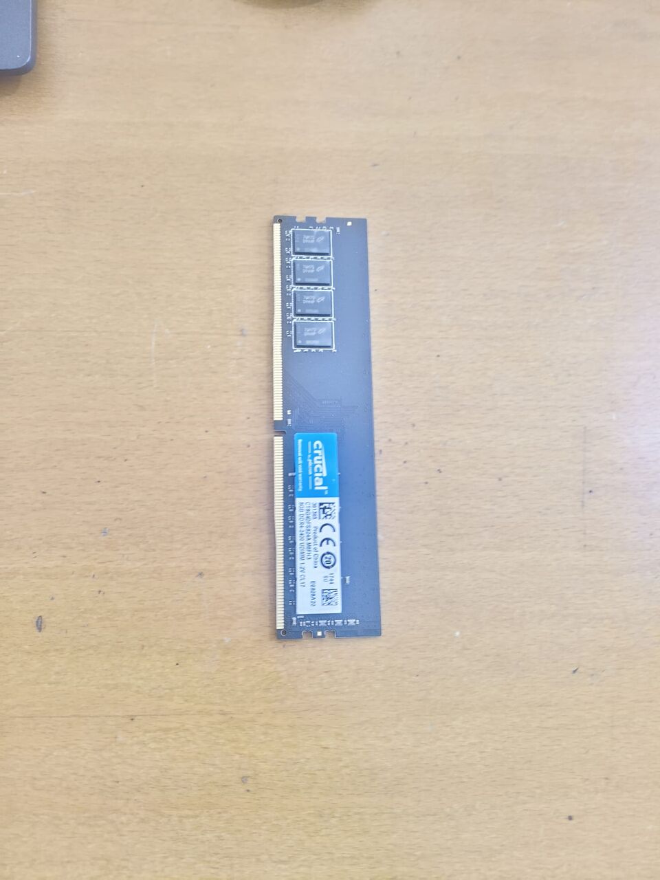 Manama, Computers, BHD 14,  Crucial (byMicron) CT8G4DFS824A.M8FH3  8GB DDR4.2400 UDIMM 1.2V CL17 PC(desktop Memory)