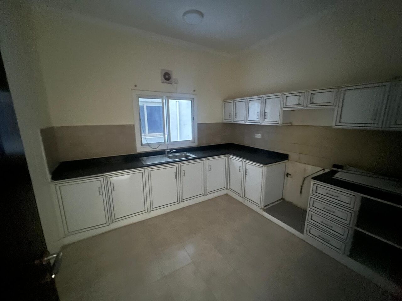 Tubli, Offices, BHD 250,  BRIGHT & SPACIOUS OFFICE FOR RENT IN TUBLI