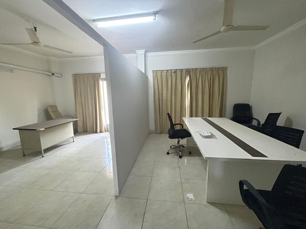 Hoora, Apartments, Flats, Houses & Villas, BHD 250/month,  2 BR,  Semi Furnished Office For Rent In Hoora