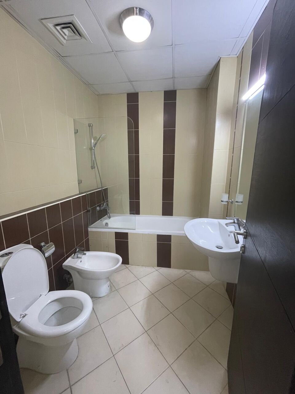 Adliya, Apartments, Flats, Houses & Villas, BHD 350/month,  Furnished,  2 BR,  95 Sq. Meter,  SPACIOUS | 3 BEDROOMS | FAMILY| GYM | ADLIYA