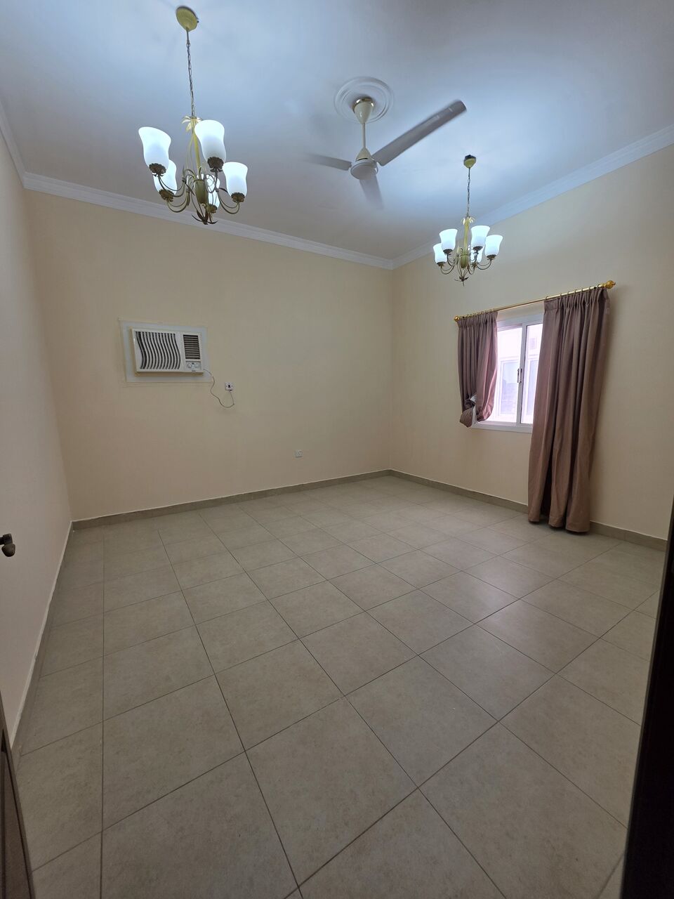 Mahooz, Apartments, Flats, Houses & Villas, BHD 280/month,  2 BR,  - Very Neet Semi Furnished 2 BHK Flat With Unlimited & Parking @280/BD In Mahooz