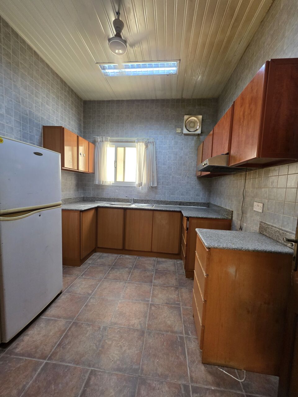 Mahooz, Apartments, Flats, Houses & Villas, BHD 280/month,  2 BR,  - Very Neet Semi Furnished 2 BHK Flat With Unlimited & Parking @280/BD In Mahooz