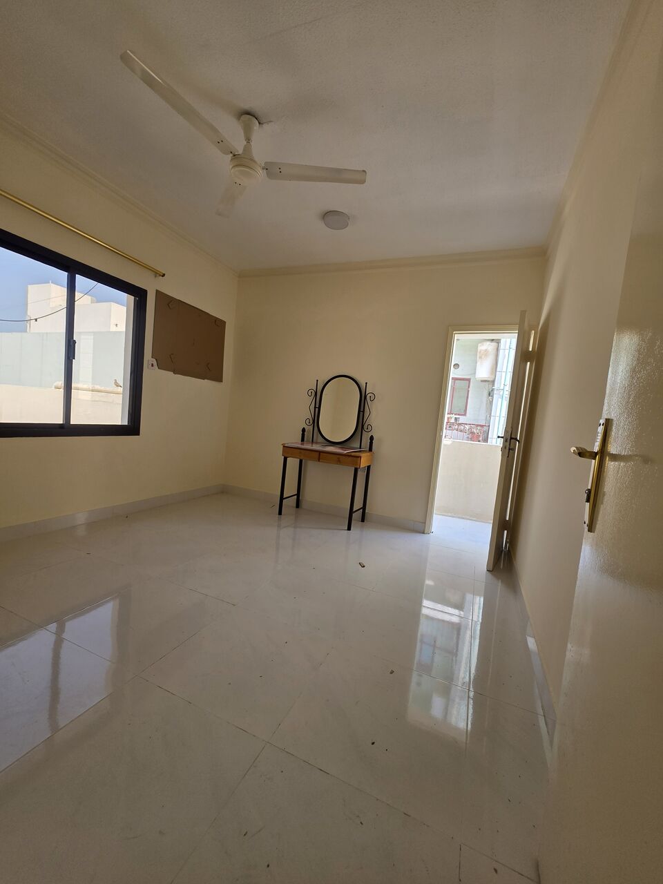 Adliya, Apartments, Flats, Houses & Villas, BHD 180/month,  2 BR,  - Very Neet & Clean UN Furnished 2 BHK Balcony Flat Without Ewa @180/BD In Adliya