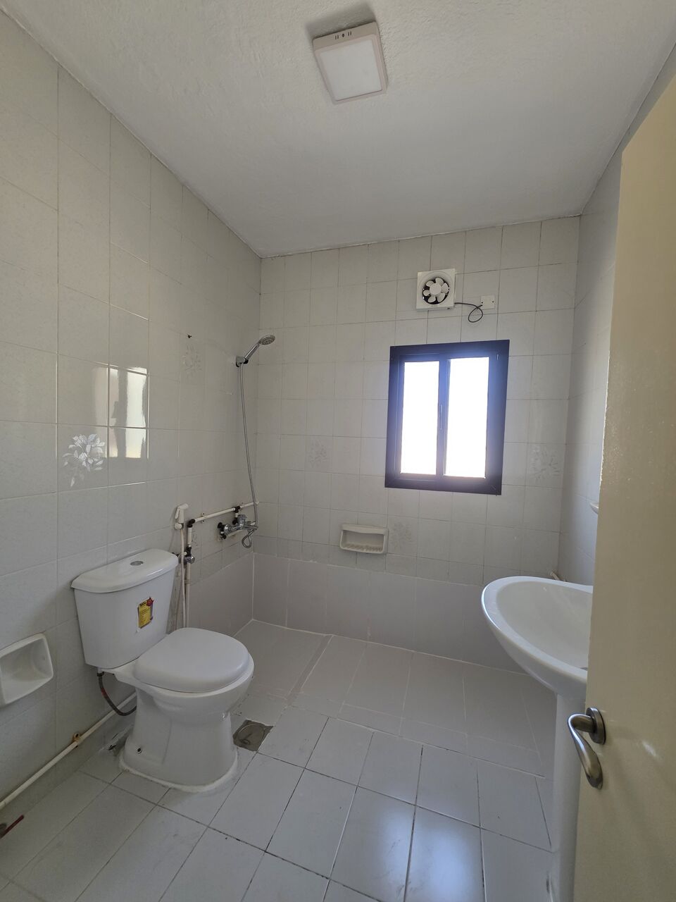 Adliya, Apartments, Flats, Houses & Villas, BHD 180/month,  2 BR,  - Very Neet & Clean UN Furnished 2 BHK Balcony Flat Without Ewa @180/BD In Adliya