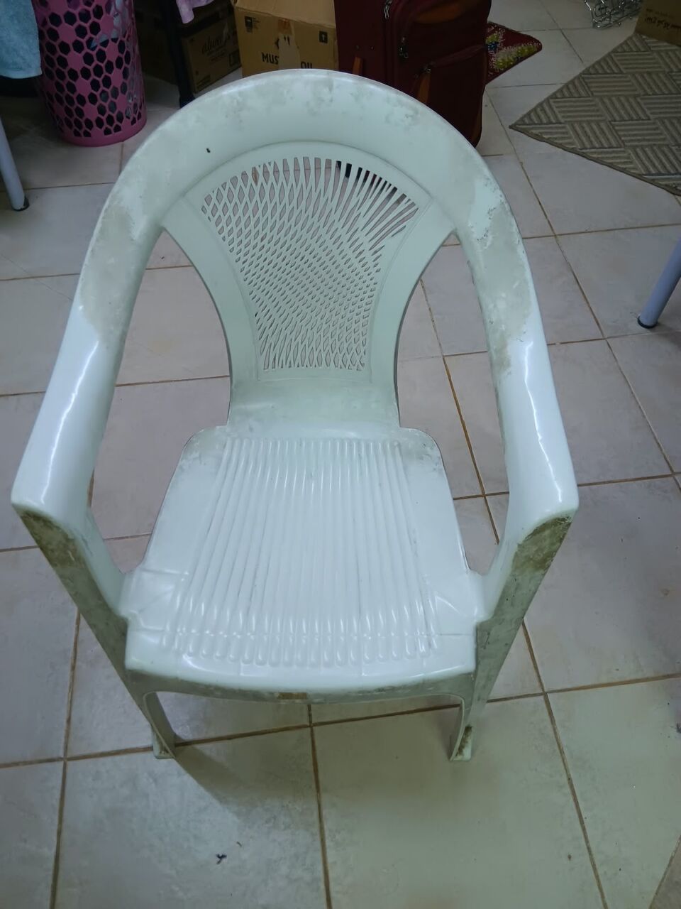 Al Aqeeq, Household Items, SAR 1000,  Move-Out Sale : TV, Big Foldable Plastic Shelve, Plastic Chairs, Beds With Mattress Etc.