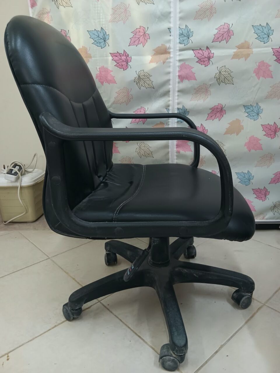 Al Aqeeq, Household Items, SAR 1000,  Move-Out Sale : TV, Big Foldable Plastic Shelve, Plastic Chairs, Beds With Mattress Etc.