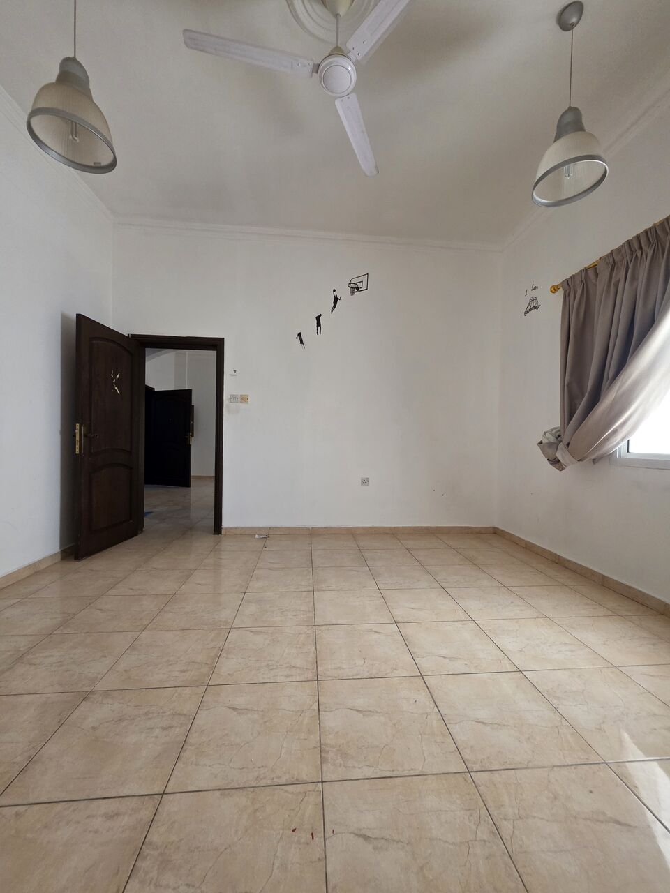 Mahooz, Apartments, Flats, Houses & Villas, BHD 280/month,  2 BR,  - Very Neet Semi Furnished 2 BHK Flat With Unlimited Ewa & Parking @280/BD In Mahooz
