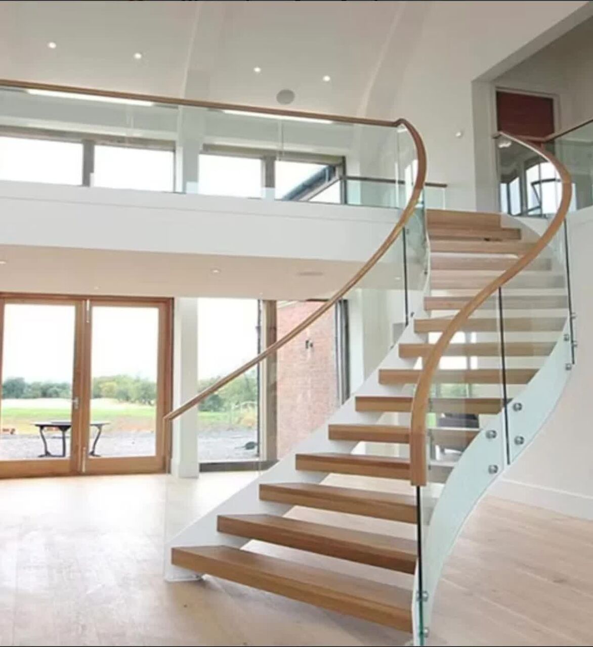 Bur Dubai, Interior Design, Why Choose A Minimal Slimline Windows Provider In Dubai?