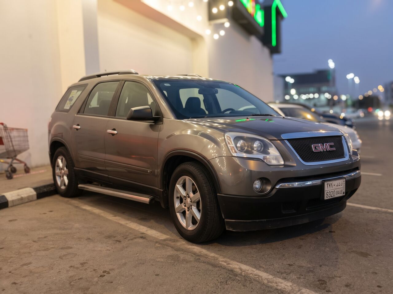 Al Wizarat, Vehicles, Cars & Trucks , SAR 18000,  GMC Acadia,  2009,  Automatic,  205000 KM,    &ndash; FOR SALE