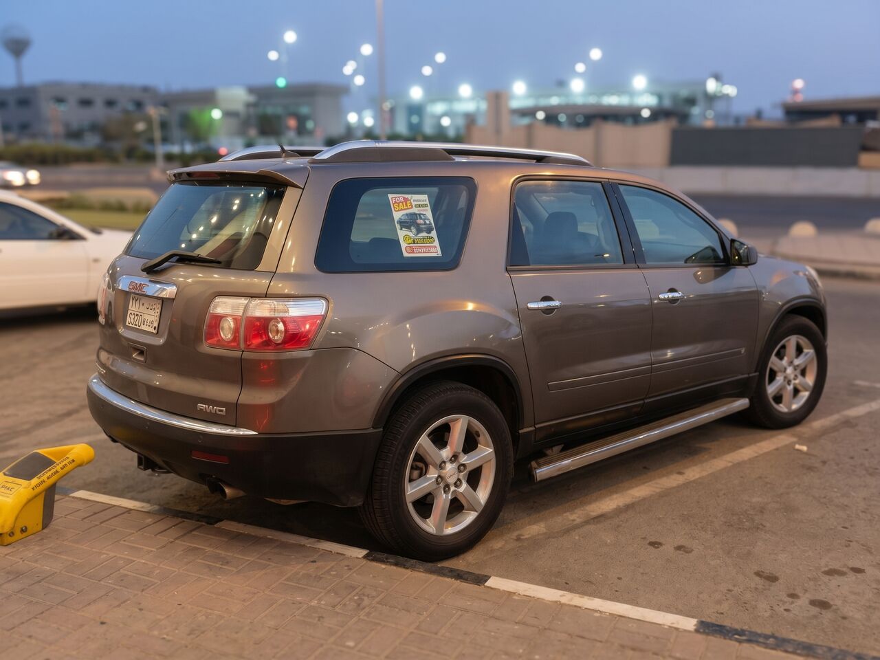 Al Wizarat, Vehicles, Cars & Trucks , SAR 18000,  GMC Acadia,  2009,  Automatic,  205000 KM,    &ndash; FOR SALE