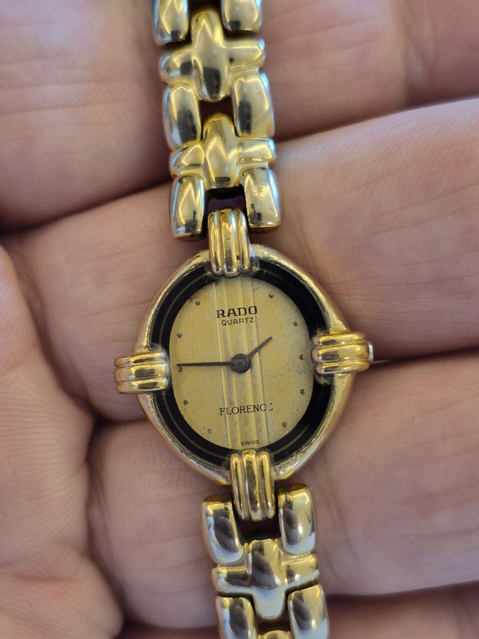 Riyadh, Watches, SAR 1170,  RADO Watch For Ladies Original Swiss Made
