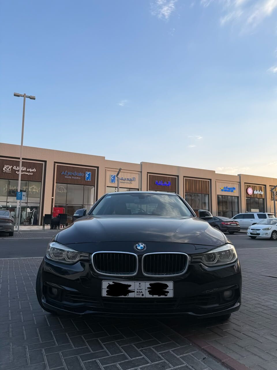 Jeddah, Vehicles, Cars & Trucks , SAR 60000,  BMW 320,  2018,  Automatic,  159000 KM,   Dark Blue Color