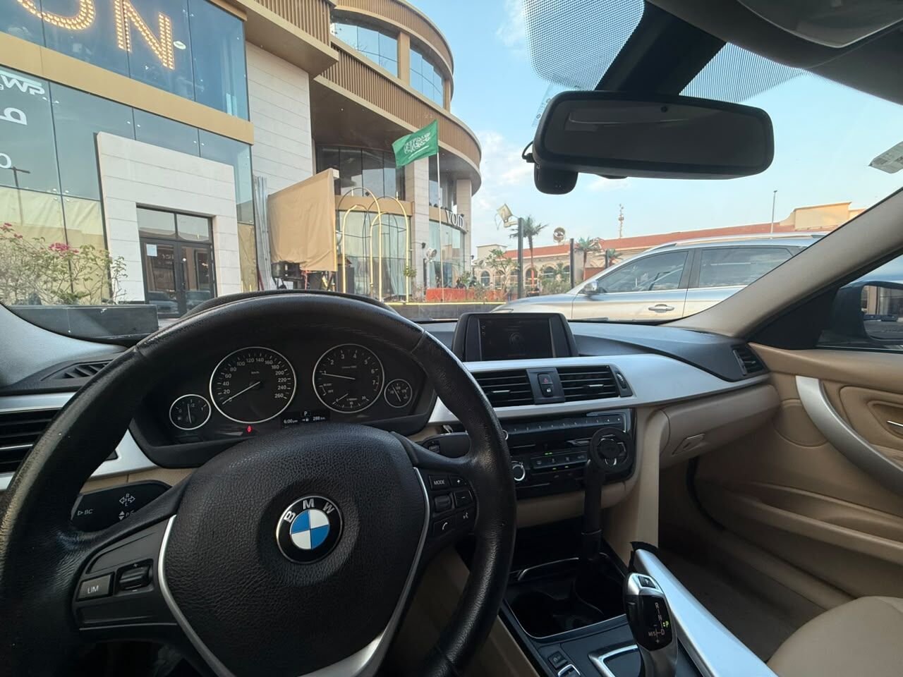 Jeddah, Vehicles, Cars & Trucks , SAR 60000,  BMW 320,  2018,  Automatic,  159000 KM,   Dark Blue Color