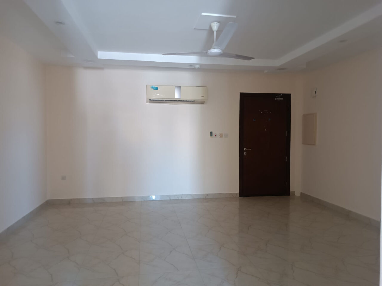 Adliya, Apartments, Flats, Houses & Villas, BHD 220/month,  2 BR,  2 Bedroom Flat For Rent Without Ewa