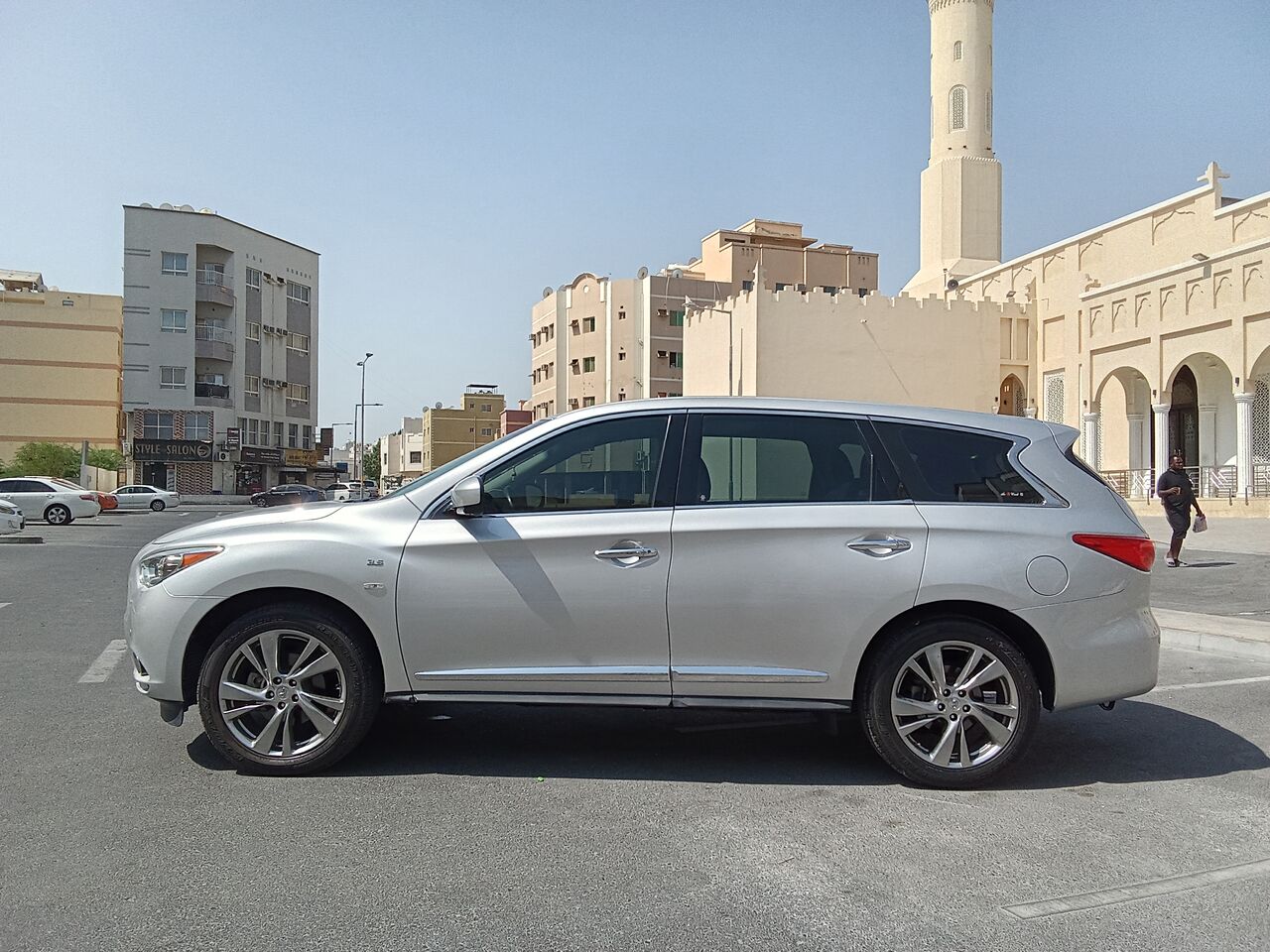 Riffa, Vehicles, Cars & Trucks , BHD 3400,  INFINITI QX60,  2014,  Automatic,  123000 KM,  3.5L V6 FULL OPTION 7 SEATER SUV SINGLE OWNED IN TOP CONDITION FOR SALE