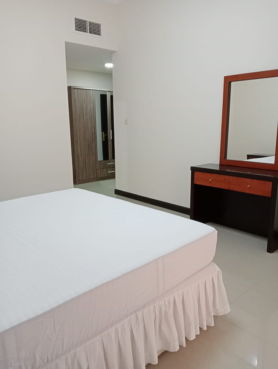 Sanabis, Apartments, Flats, Houses & Villas, BHD 390/month,  Furnished,  180 Sq. Meter,  3 Bhk Fully Furnished Flat Available In Sanabis Call Aleena