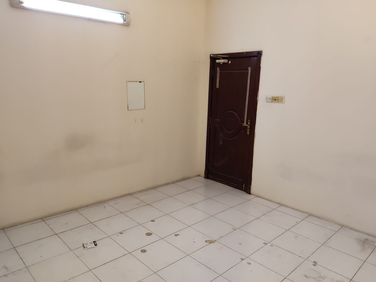 Tubli, Rooms for Rent, BHD 90/month,  Single Bedroom With Attached Bathroom 90bhd, Hall And Kitchen Sharing.