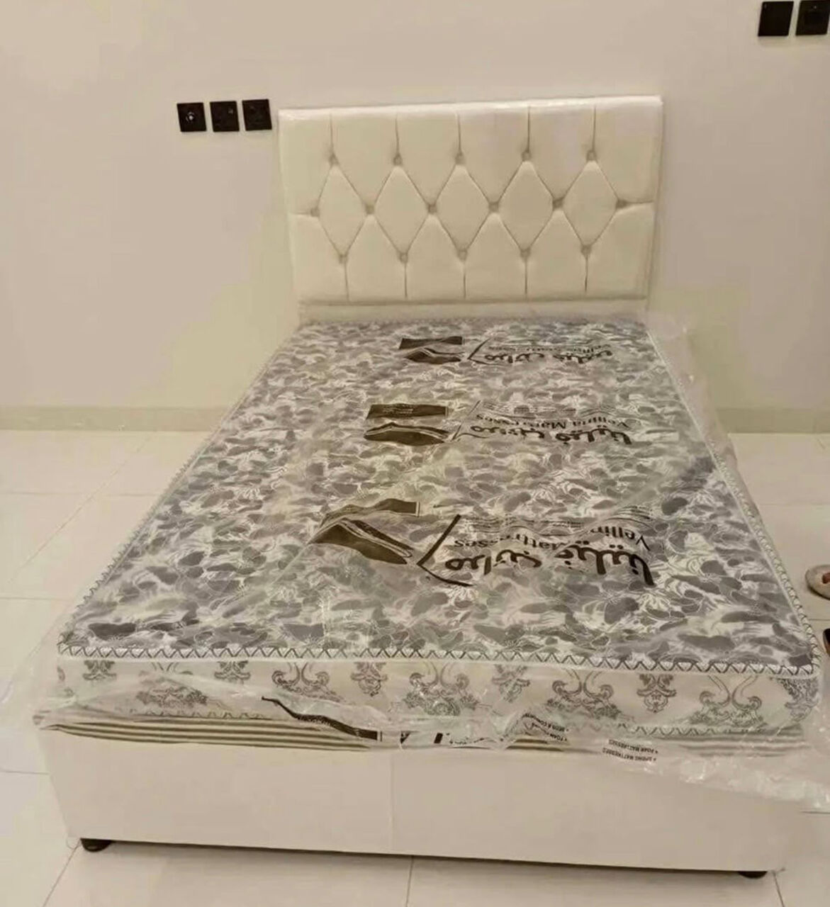 Jeddah, Furniture, SAR 5,  Medium Bed &ndash; Premium Quality & Modern Design