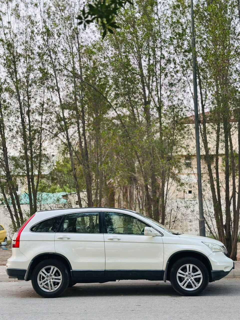 Segaya, Vehicles, Cars & Trucks , BHD 2750,  Honda CR-V,  2011,  Automatic,  128000 KM,    MODEL WELL MAINTAINED LOW MILEAGE SUV CALL OR WHATSAP ON 35400768,33665080