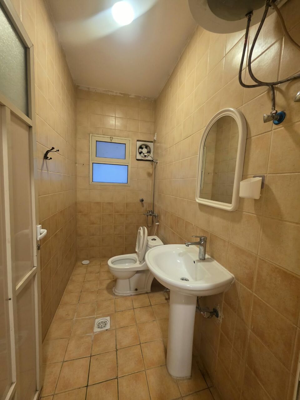 Khobar, Apartments, Flats, Houses & Villas, SAR 21000/year,  4 BR,  Consists Of:- 4 Bedrooms, A Living Room, 2 Bathrooms,   And A Kitchen,     Second Floor  E