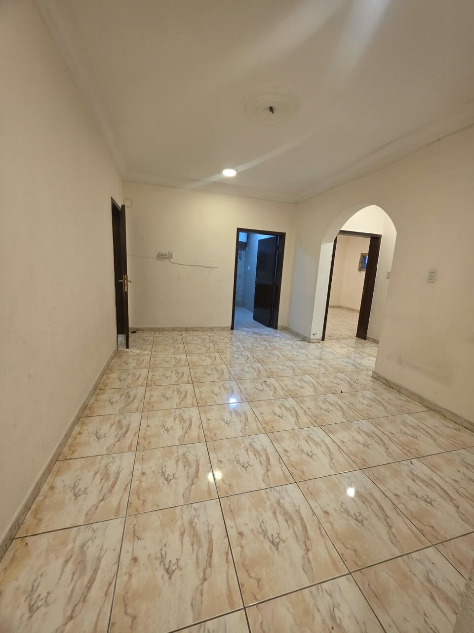 Khobar, Apartments, Flats, Houses & Villas, SAR 21000/year,  4 BR,  Consists Of:- 4 Bedrooms, A Living Room, 2 Bathrooms,   And A Kitchen,     Second Floor  E