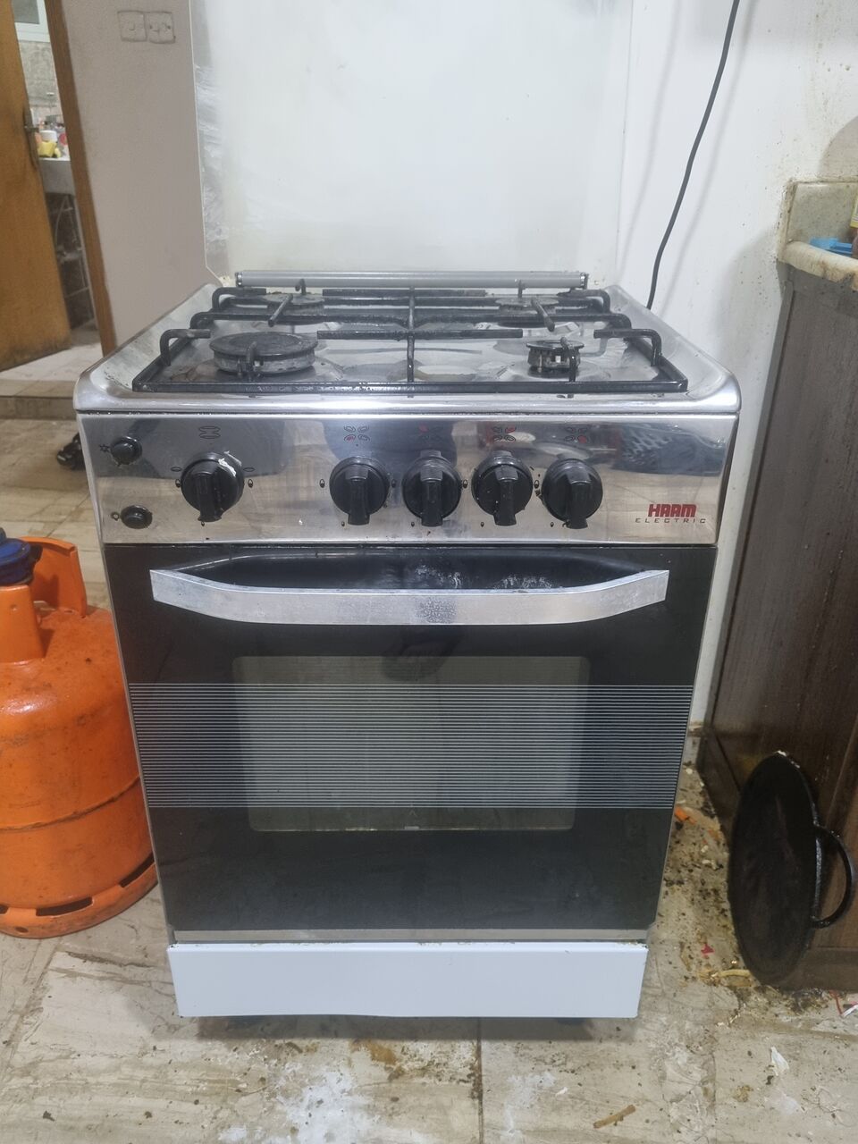 Al Thuqbah, Appliances, SAR 500,  HAAM Gas Stove Cooker With Oven (4 Burners) &ndash; Excellent Condition &ndash; 1 Year Old