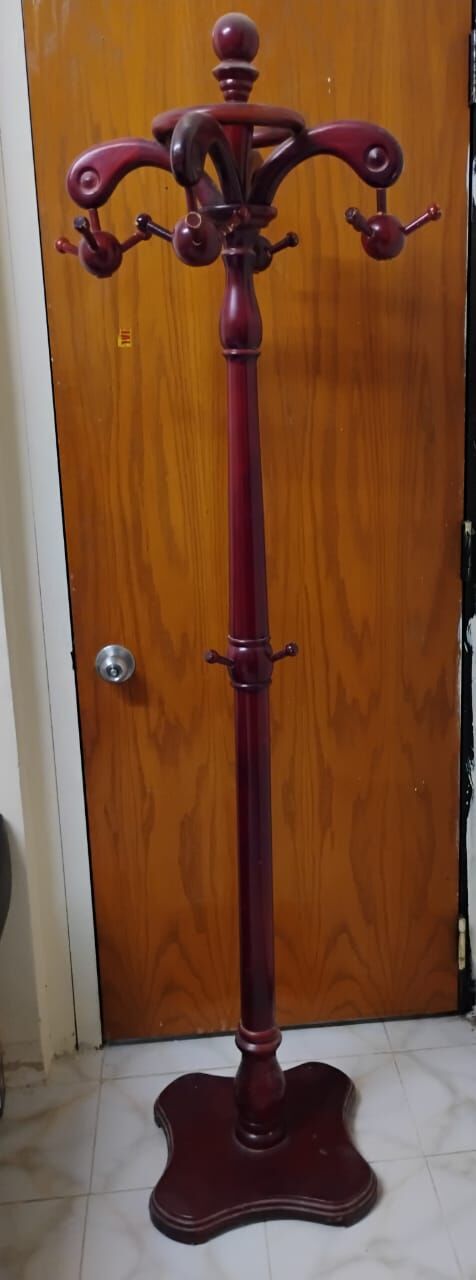 Yanbu, Household Items, SAR 140,  Wooden Hanger Stand For Sale