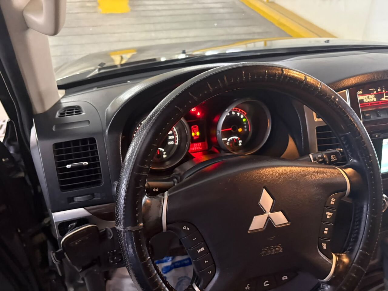 Riyadh, Vehicles, Cars & Trucks , SAR 68000,  Mitsubishi Pajero GLS 2018 &ndash; 3.5L V6 | 4WD |,  2018,  Automatic,  150000 KM,
