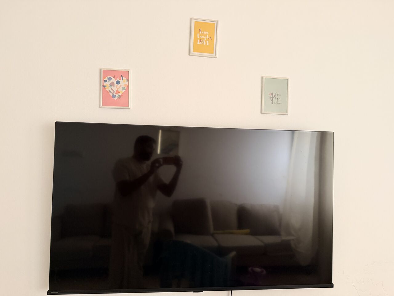 Salmaniya, Electronics, BHD 98,  Hisense Smart TV