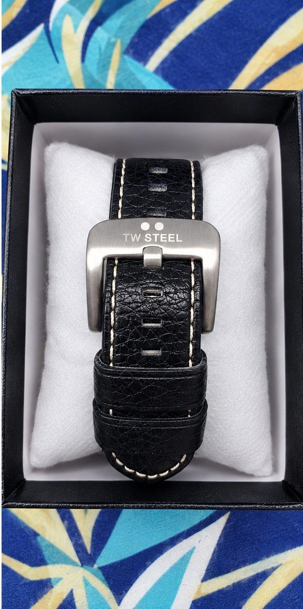 Khobar, Watches, SAR 399,  TW Steel Canteen 45mm Watch (CS1) - Black Dial & Black Vintage Leather Strap