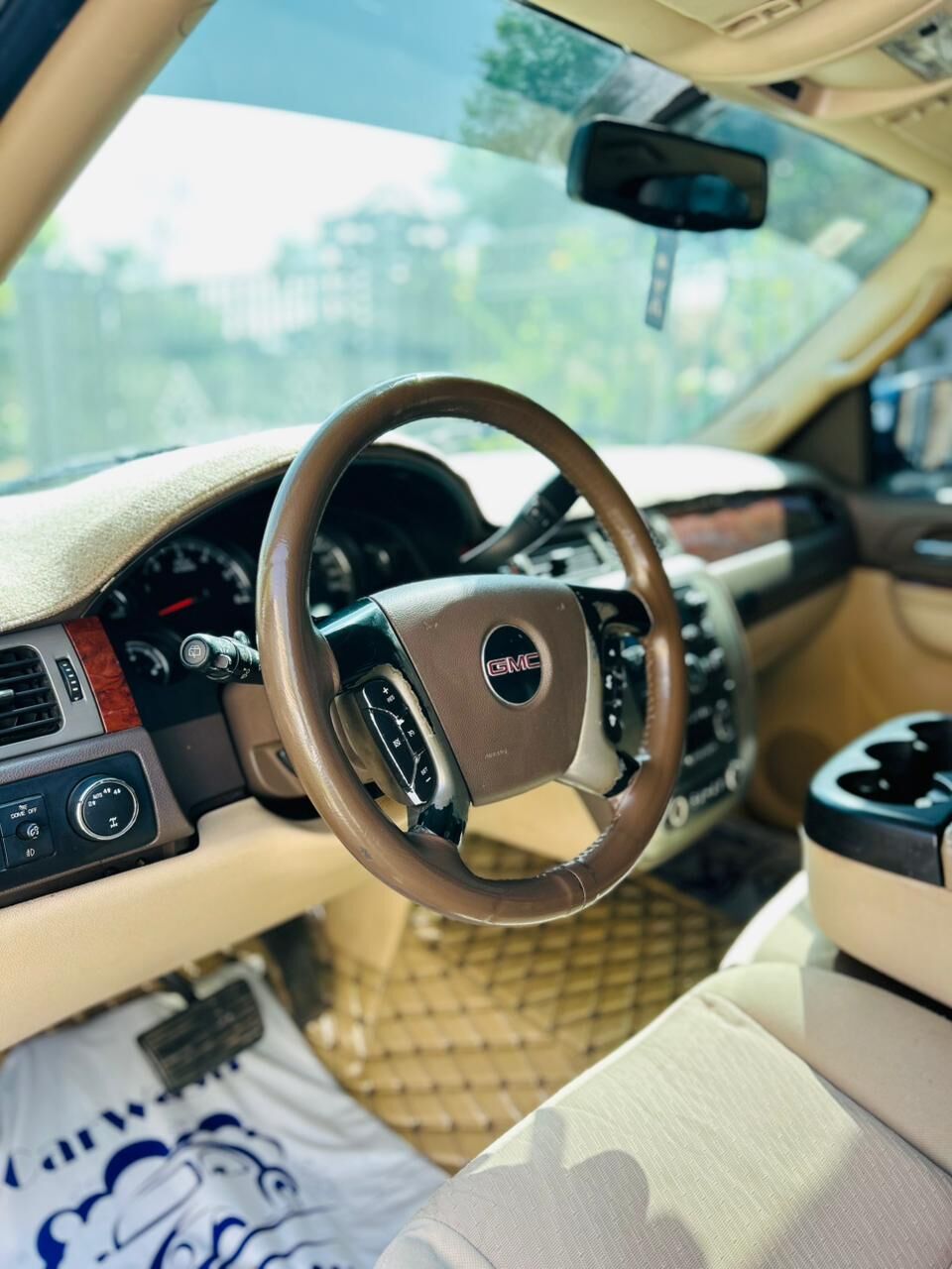 Al Khalidiyah, Vehicles, Cars & Trucks , SAR 37000,  GMC YUKON,  2005,  Automatic,  490000 KM,  EXCELLENT CONDITION CAR