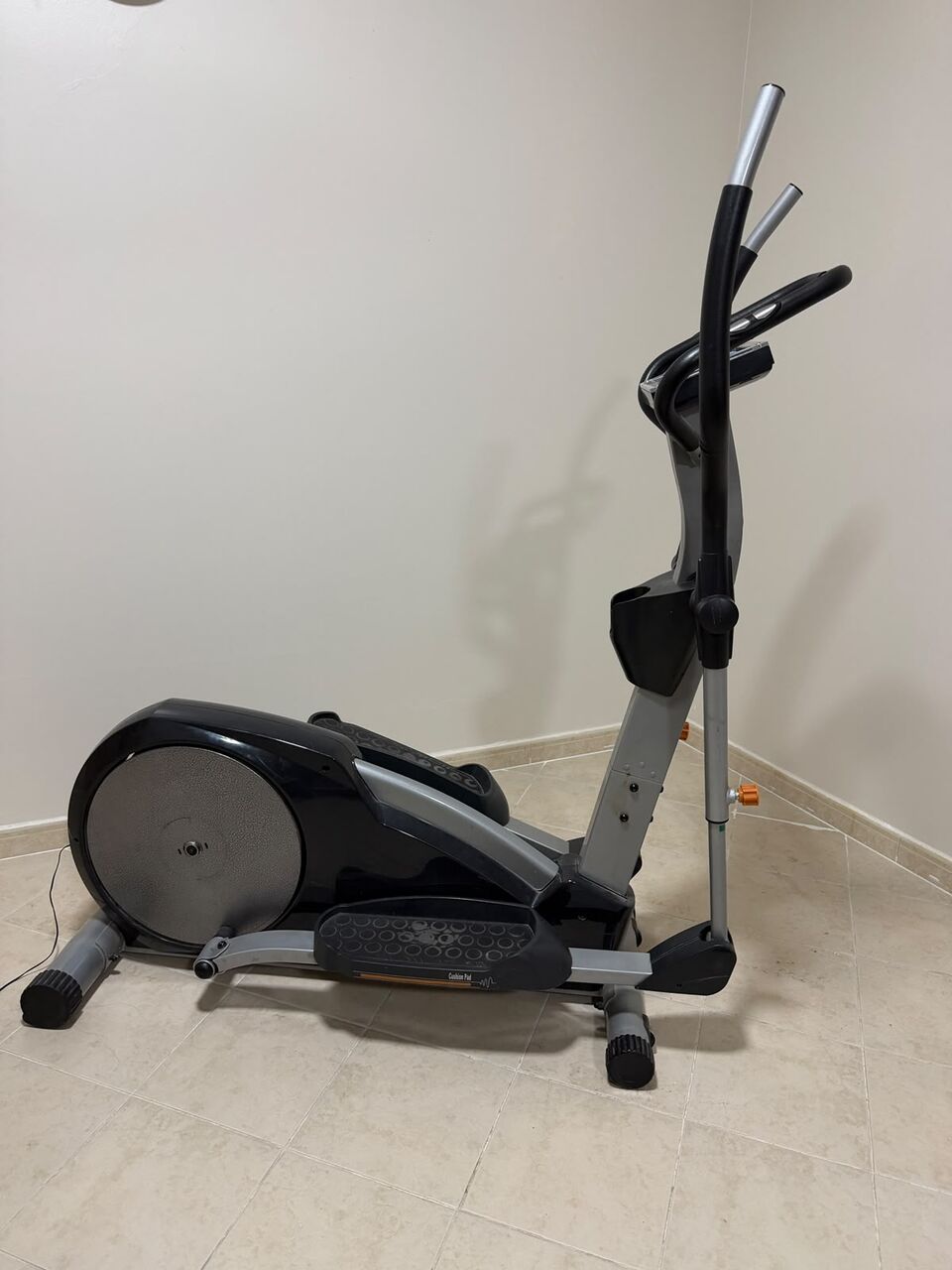 Riyadh, Household Items, SAR 850,  Selling Elliptical Fitness Machine  (Sporttop Plus E7000)