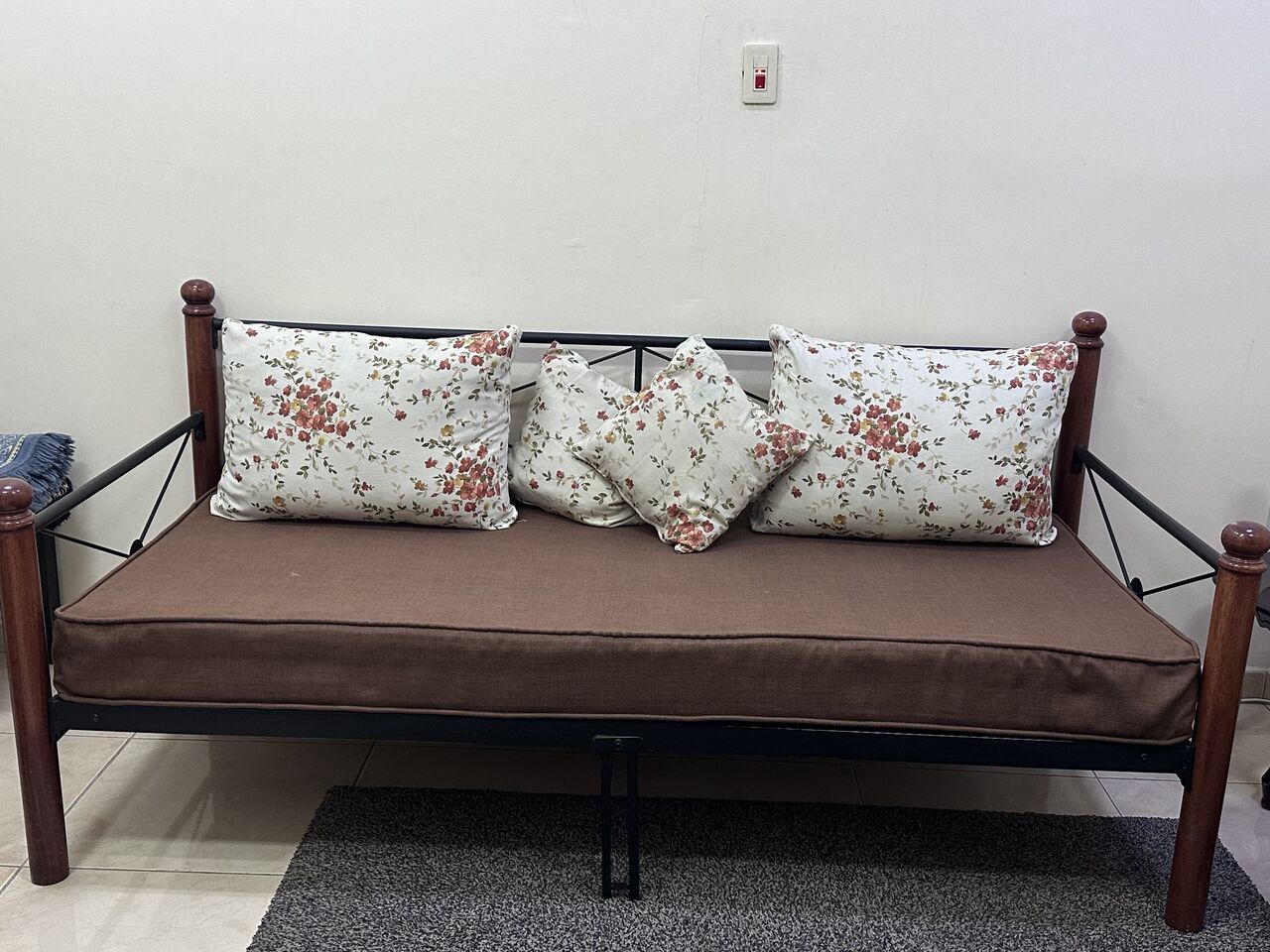 Al Khobar Al Shamalia, Furniture, SAR 200,  Single Bed/Sofa