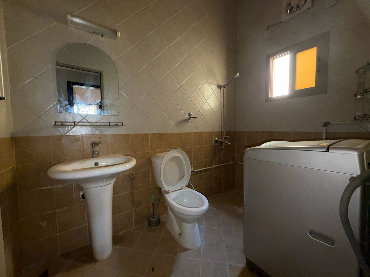 Adliya, Apartments, Flats, Houses & Villas, BHD 220/month,  1 BR,  1 Bedroom Fully Furnished Flat For Rent Without Ewa