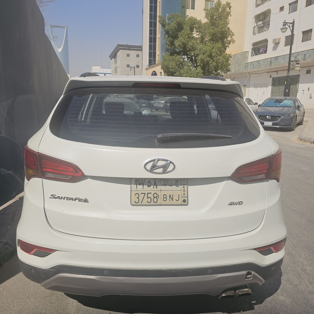 Riyadh, Vehicles, Cars & Trucks , SAR 27000,  Hyundai Santa Fe,  2016,  Automatic,  217000 KM,  I Want To Sale My Car