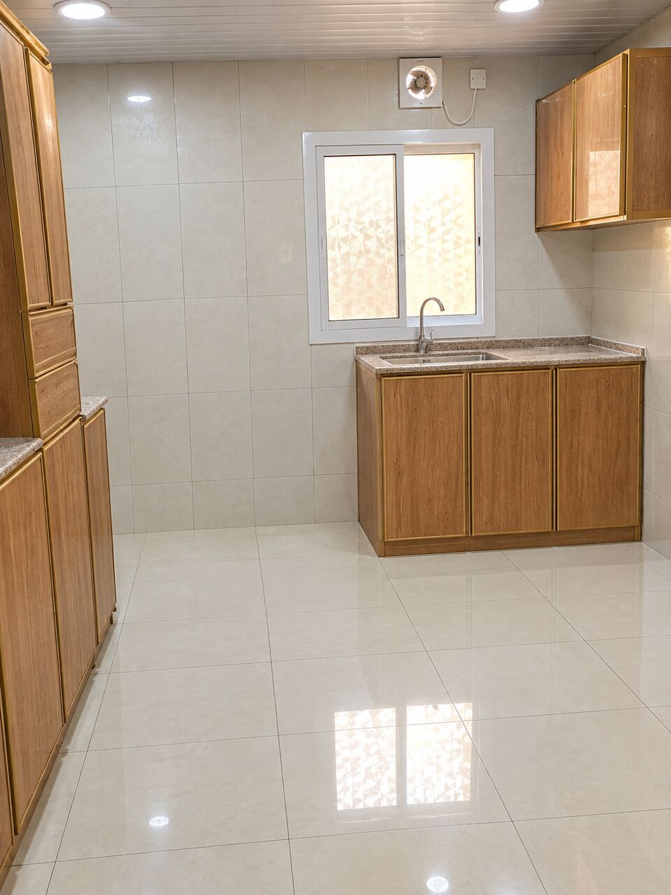 Adliya, Apartments, Flats, Houses & Villas, BHD 170/month,  Studio,  Studio Flat With A Big Kitchen And Bathroom In 170 Bd With Unlimited Ewa In Adliya32068969