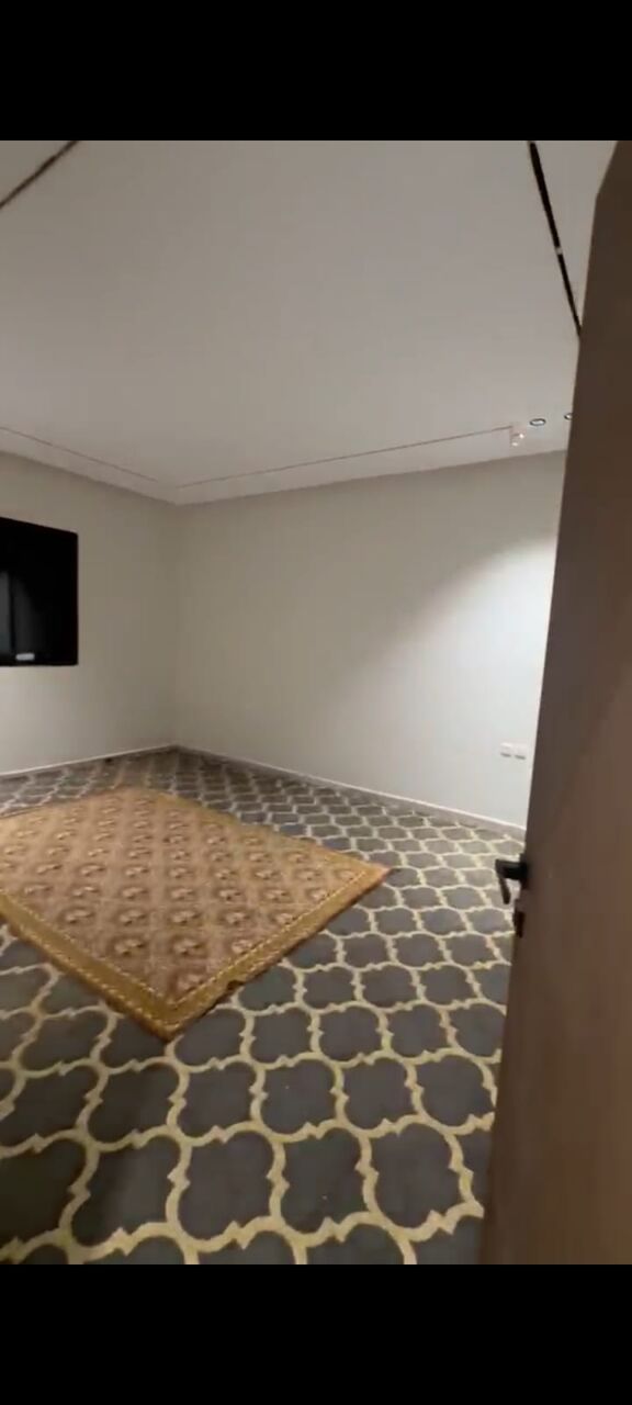 Al Naseem, Apartments, Flats, Houses & Villas, SAR 35000/year,  3 BR,  Family Apartment 2nd Floor With Open Taris Large House New Neet Clean